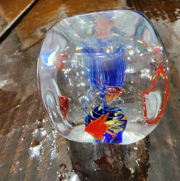 🐠📃⚖️ Paperweight by Dynasty Gallery - Picture 5 of 9